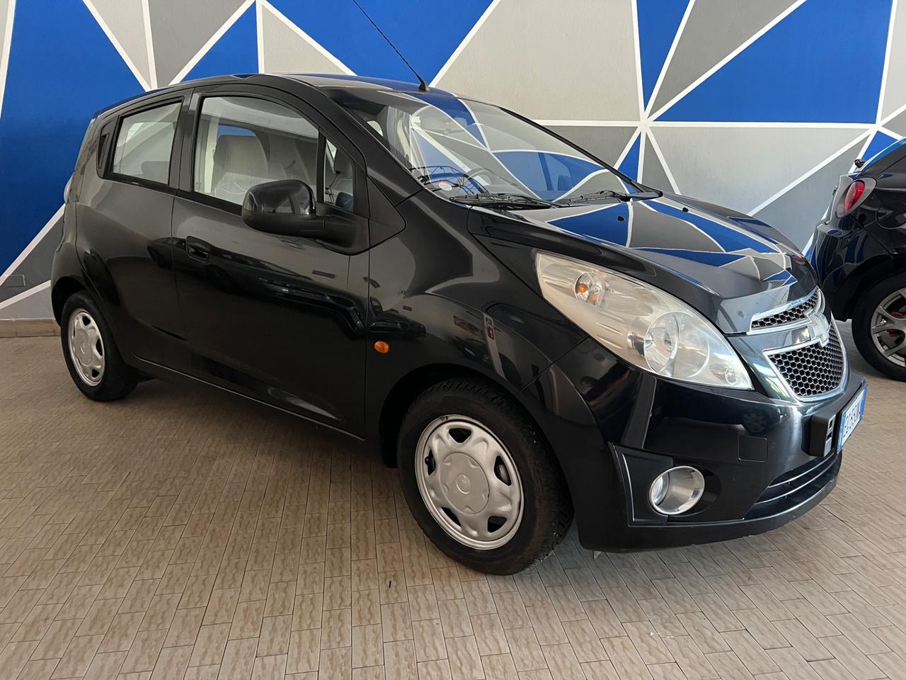 Chevrolet Spark 1.0 5 Porte Neopatentati