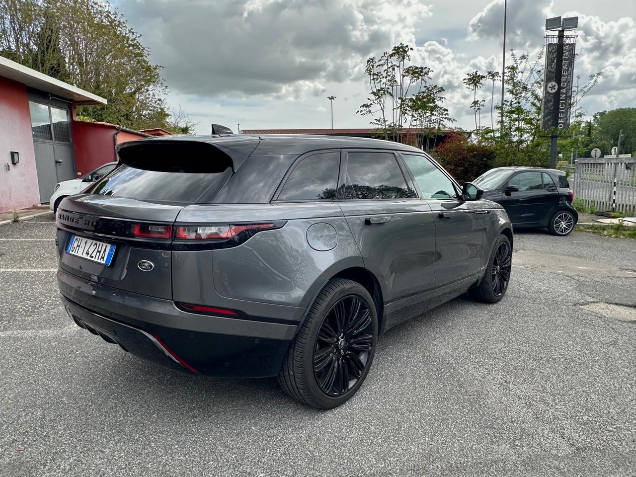 Land Rover Range Rover Velar Range Rover Velar 2.0D I4 240 CV R-Dynamic HSE Black Edition