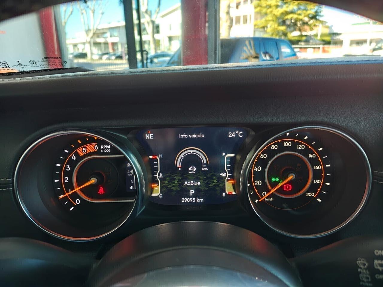 Jeep Wrangler 2.2 Mjt II Sahara 29.000 KM