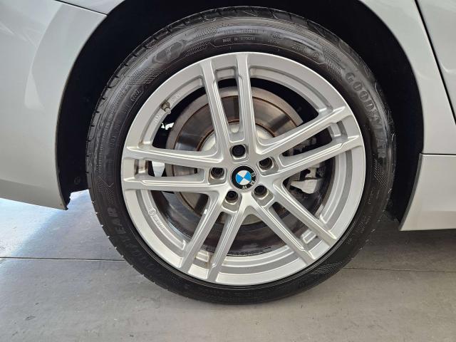 BMW 330 Berlina 330i Luxury CV 258 auto