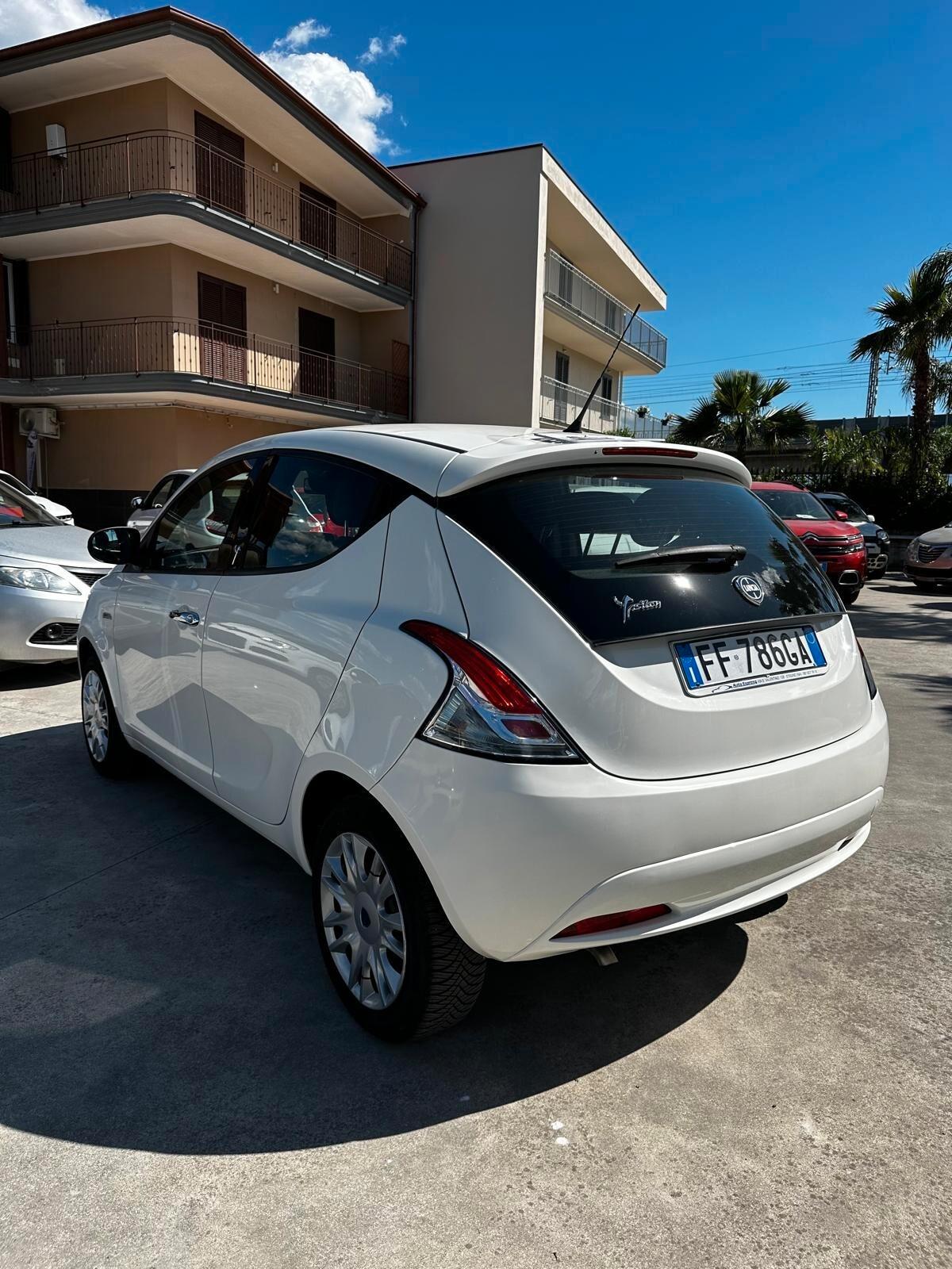 Lancia Ypsilon 1.2 69 CV 5 porte Platinum