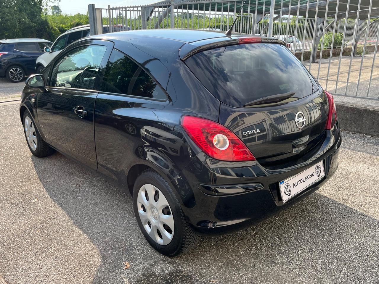 Opel Corsa 1.2 3 porte CATENA FATTA - OK NEOPATENTI