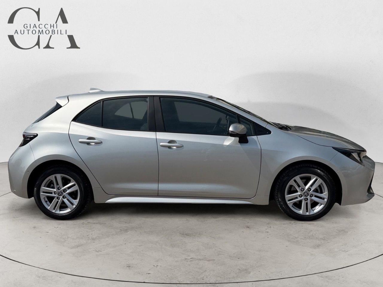 Toyota Corolla 1.8h Business cvt