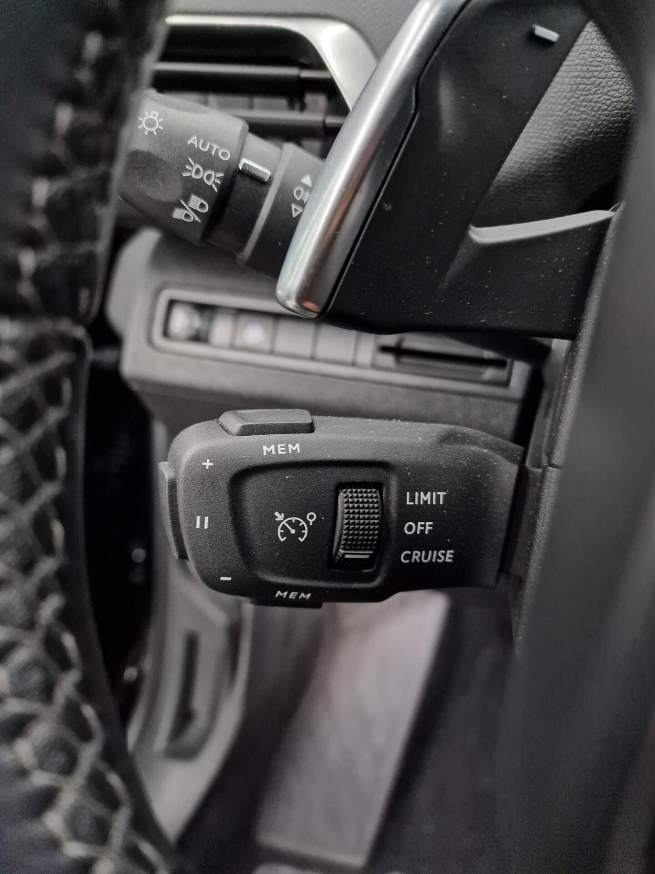 Peugeot 3008 1.5 BlueHDi 130 S&S EAT8 Allure