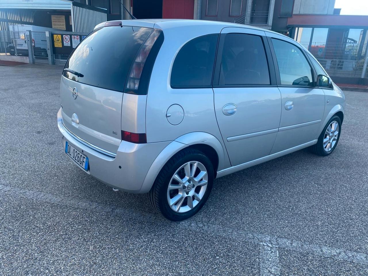 Opel Meriva 1.6 16V Cosmo ADATTA AI NEOPTATENTATI UNICO PROPRIETARIO