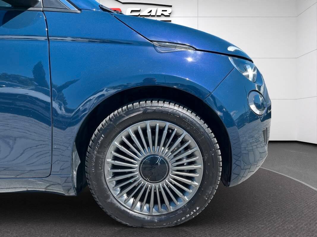 Fiat 500 42 kWh La Prima - 21.000 KM