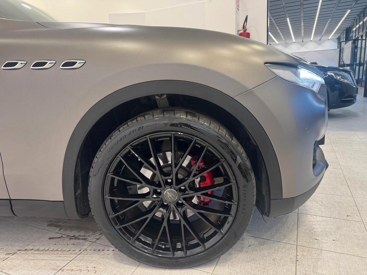 Maserati Levante 275CV TETTO 2017 IVA ESP