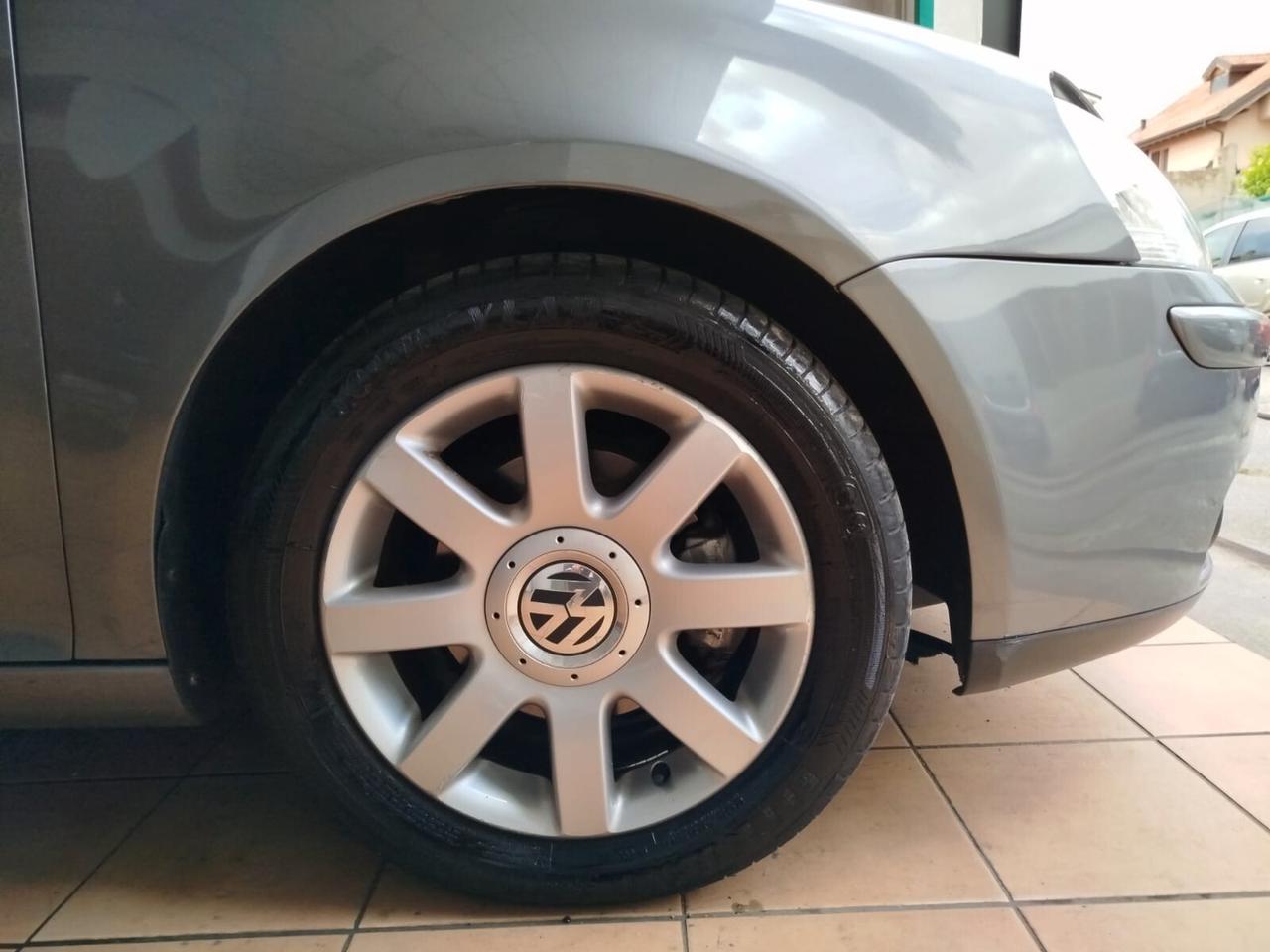Volkswagen Golf 5p 1.6 fsi Sport, adatta a neop. Unico Prop.