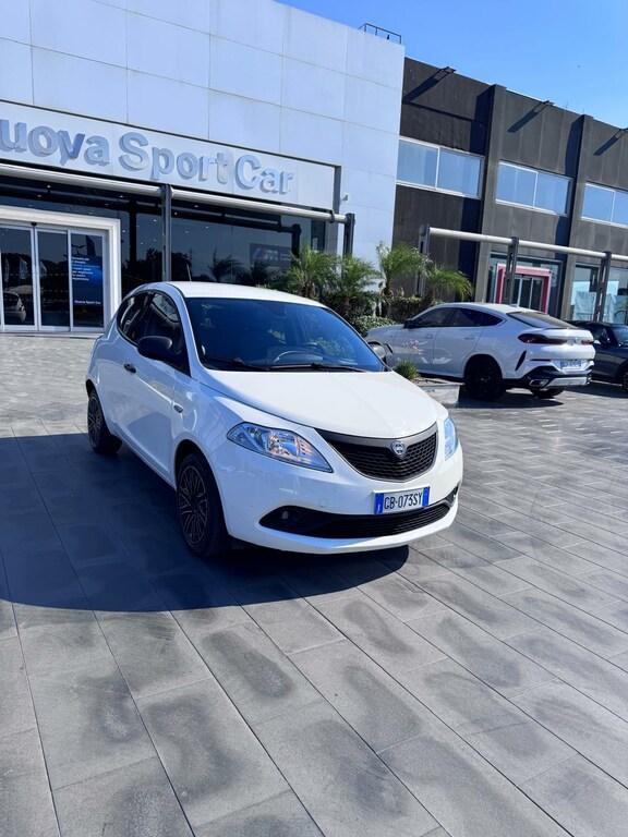 Lancia Ypsilon 5 Porte 1.0 FireFly Hybrid Silver