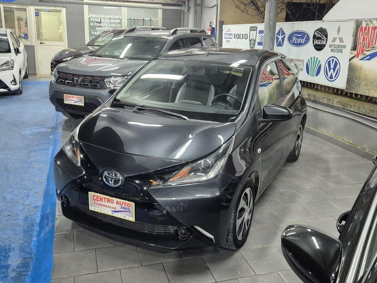 TOYOTA - Aygo - 1.0 VVT-i 69 CV 5 porte x-clusiv