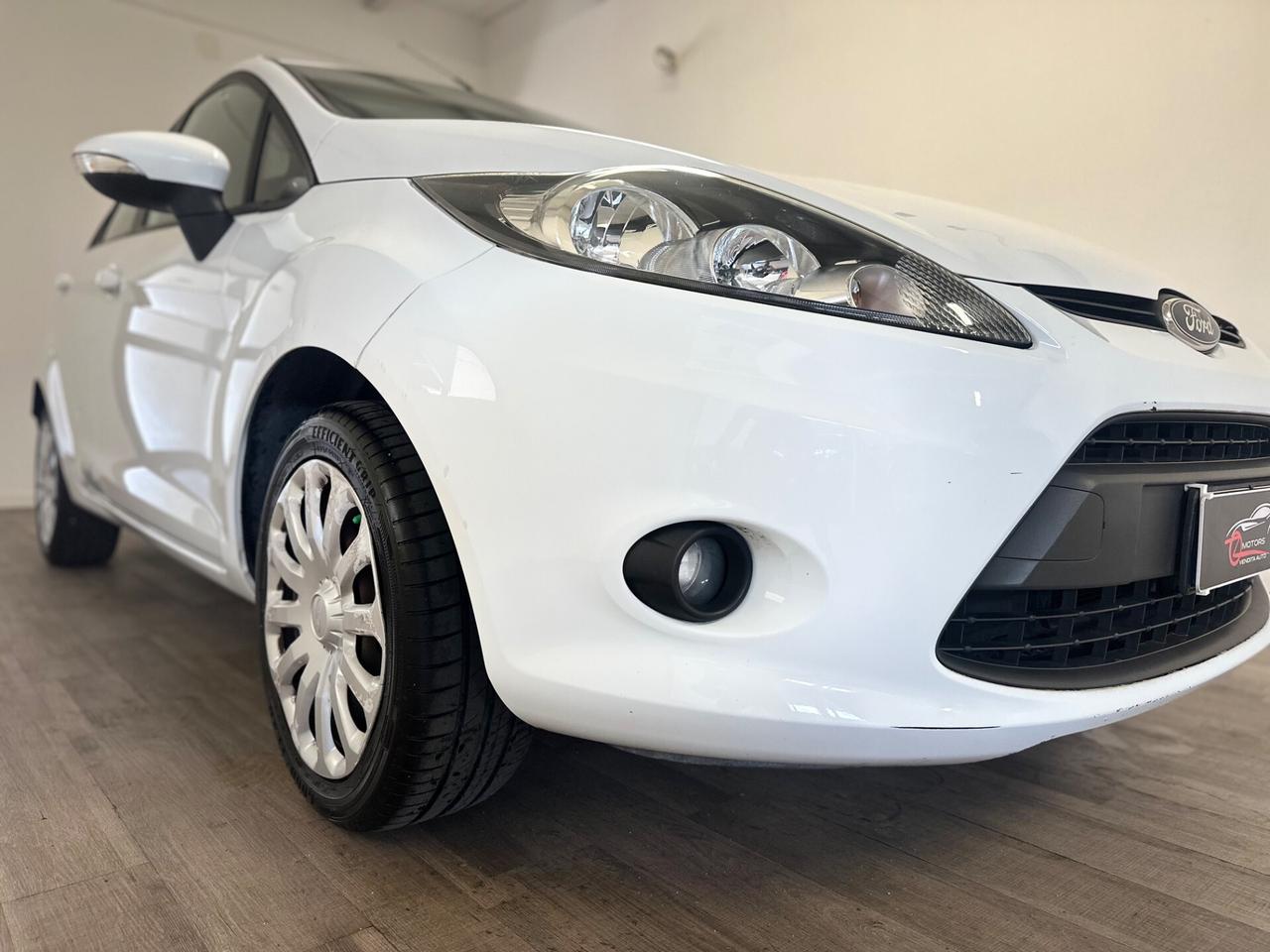 Ford Fiesta 1.2 82 CV 5 porte Titanium NEOPATENTATI