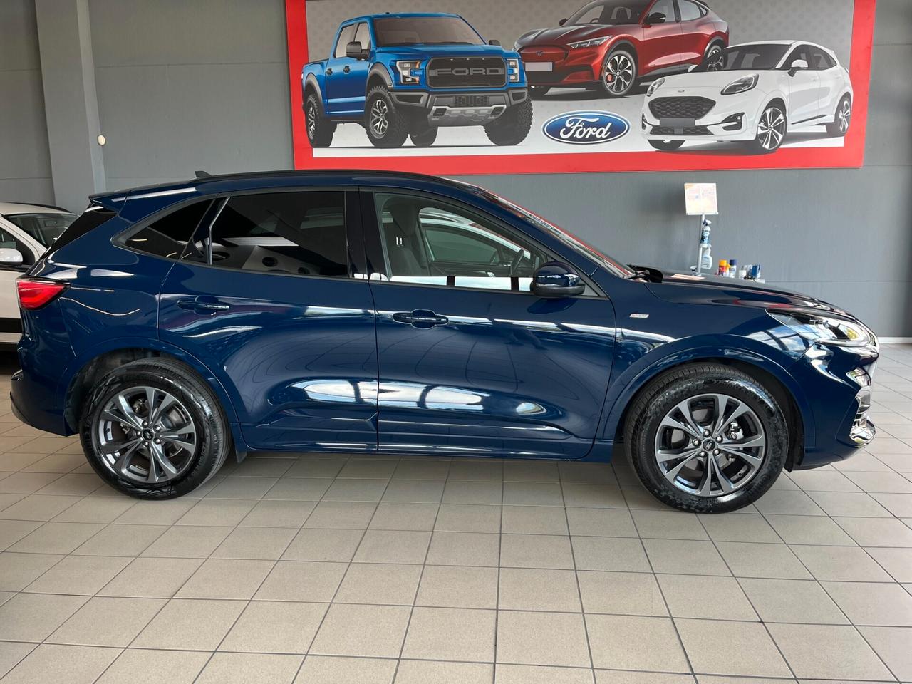 Ford Kuga 2.5 Full Hybrid 190 CV CVT 2WD ST-Line