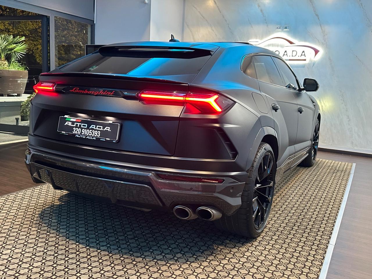 Lamborghini Urus 4.0 Graphite Capsule