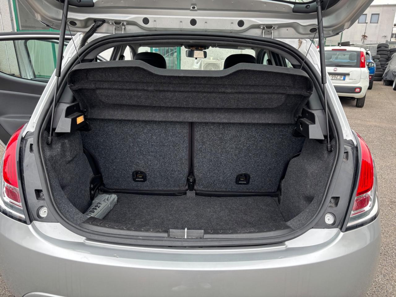 Lancia Ypsilon 1.2 69 CV 5 porte Opening Edition