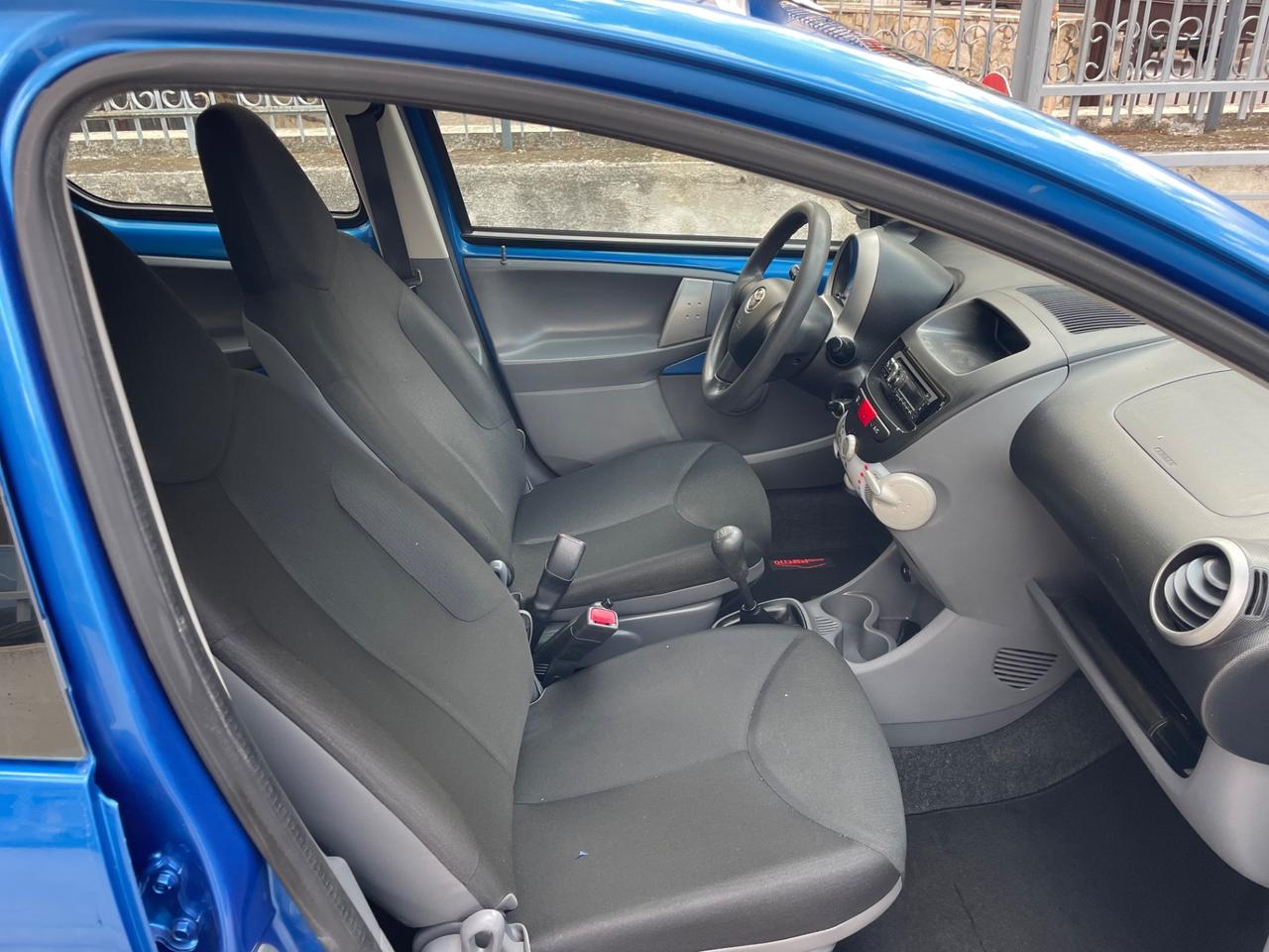 Toyota Aygo 1.0 12V VVT-i 5 porte Now Connect