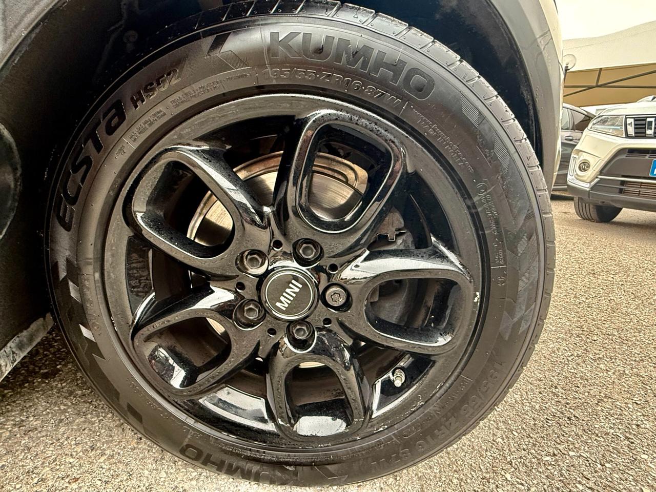 " UNA CHICCA " Mini 1.5 One D Business 5 porte