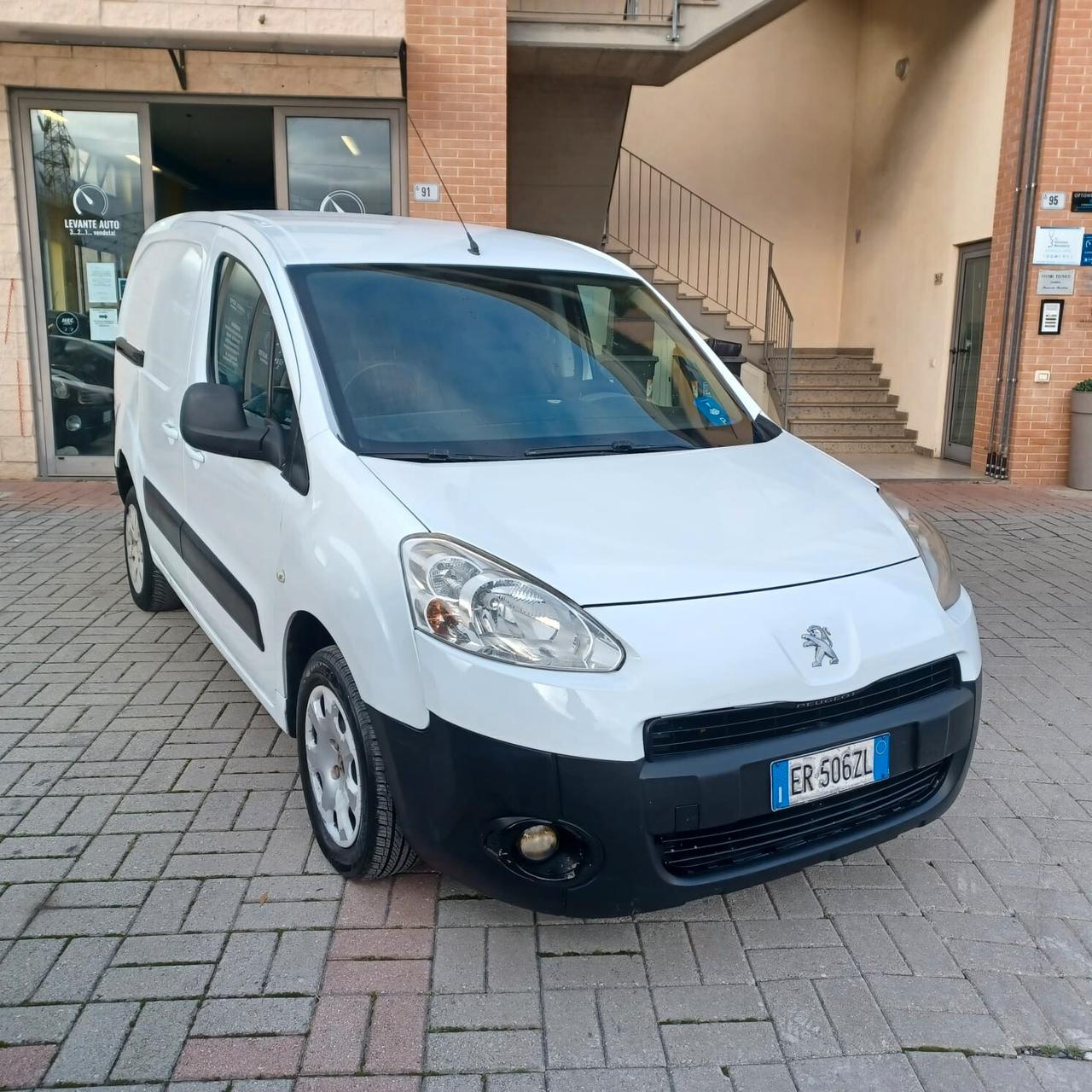 PARTNER 1.6 3 POSTI AUTOM MOTORE TOTALMENTE REVISIONATO