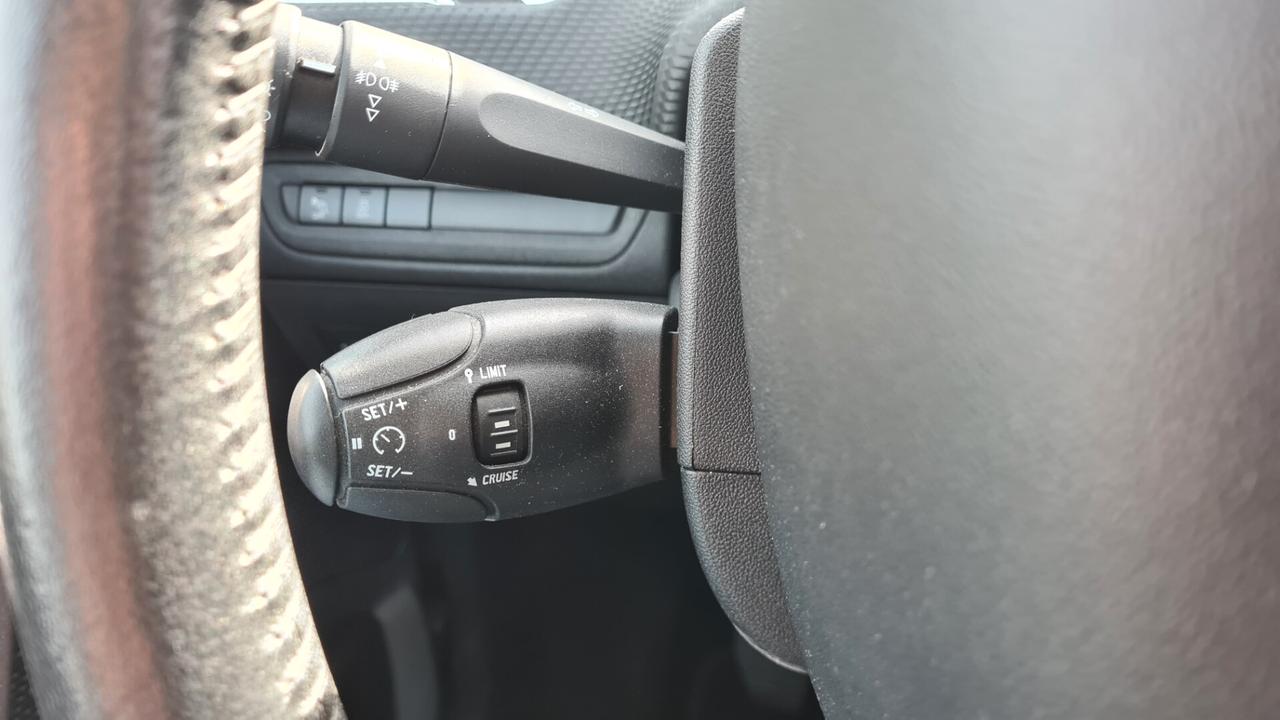 Peugeot 2008 1.6 BlueHDi 75 Active 2015 NEOPATENTATI