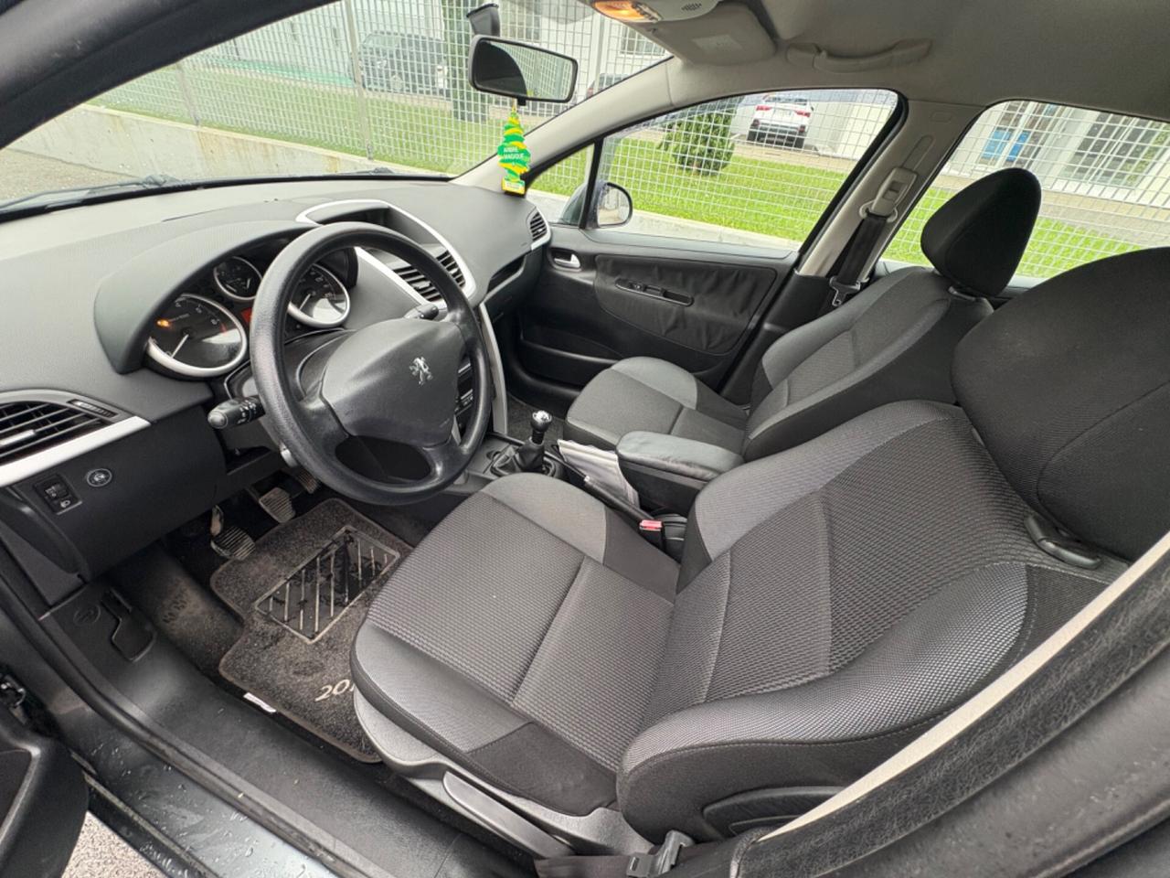 Peugeot 207 Plus 1.4 8V 75CV 5p. ECO GPL