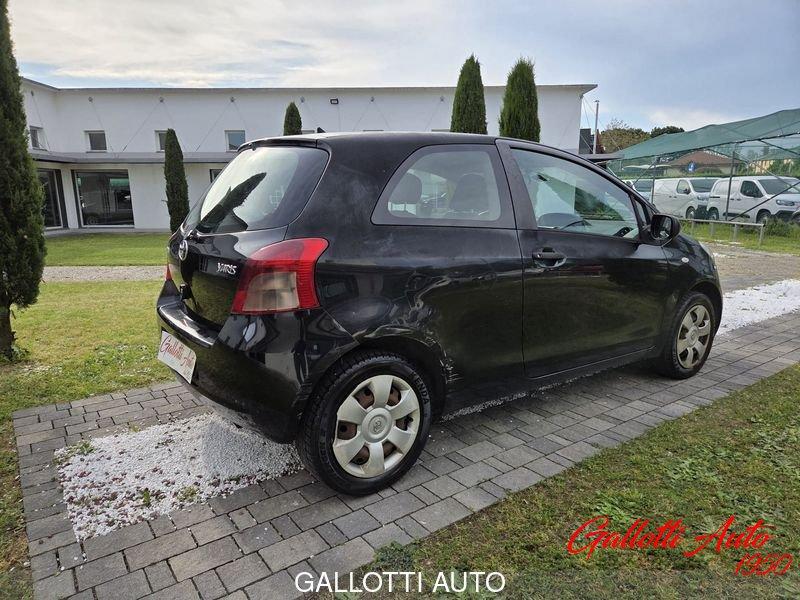 Toyota Yaris 1.0 3 porte