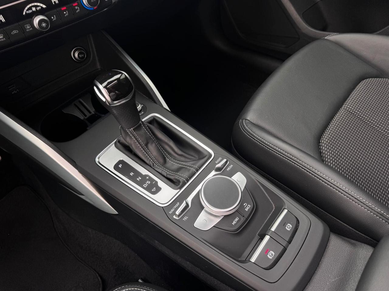 Audi Q2 30 TDI S tronic 3X S-line Edition - Tetto apribile