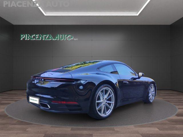 PORSCHE 992 Carrera