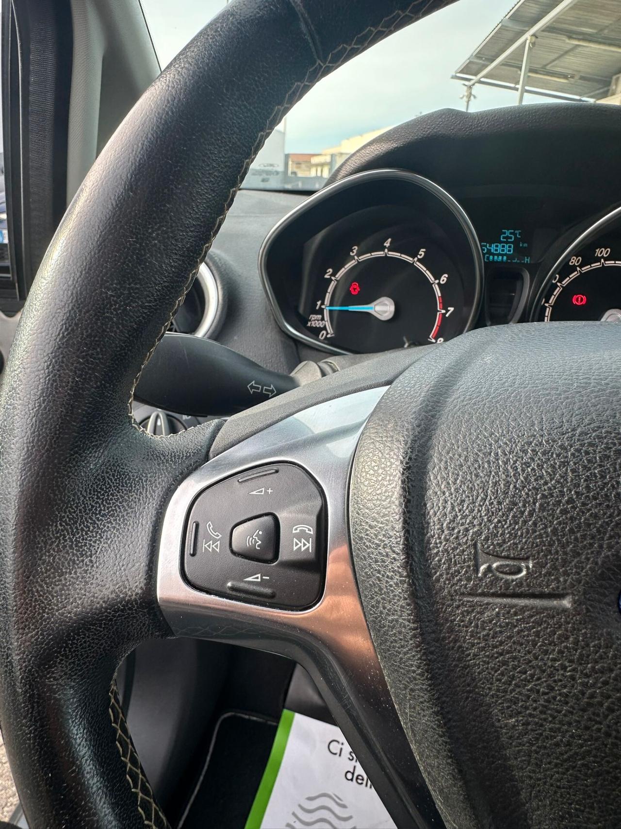 Ford Fiesta 1.0 80CV 5 porte Titanium