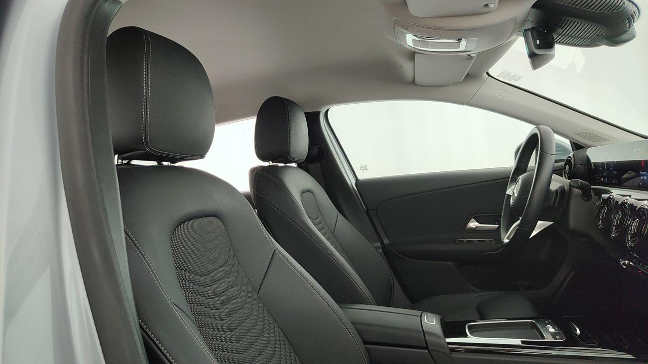 Mercedes-Benz A 180 d Advanced auto