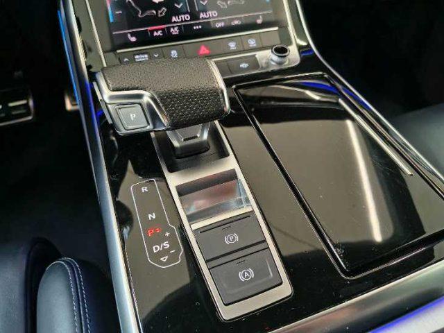 AUDI Q8 45 TDI quattro tiptronic Sport