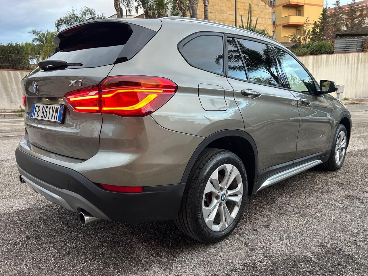Bmw X1 xDrive20d xLine. Strafull !!!