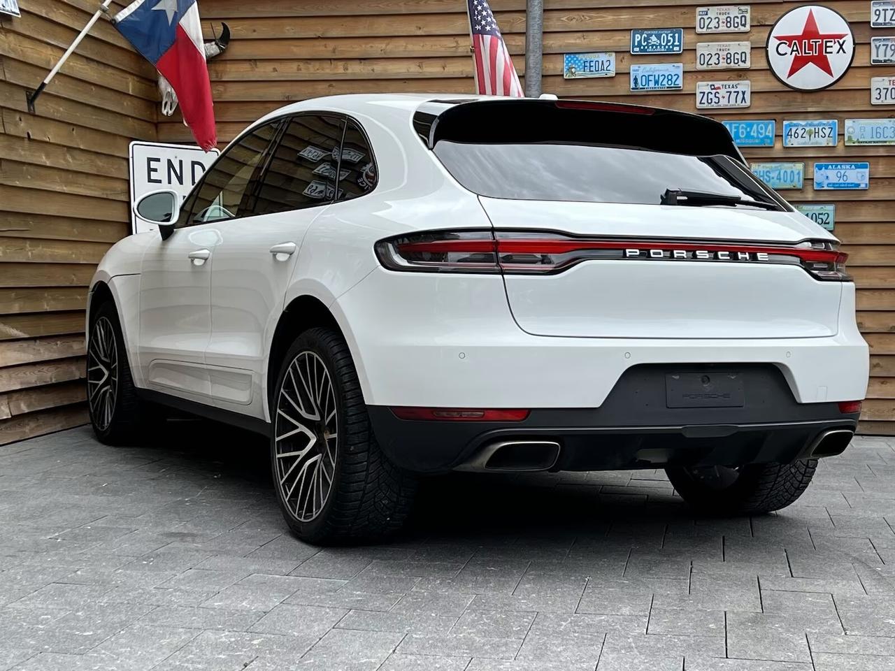 Porsche Macan 2.0 TETTO Navi LED SPORT CHRONO
