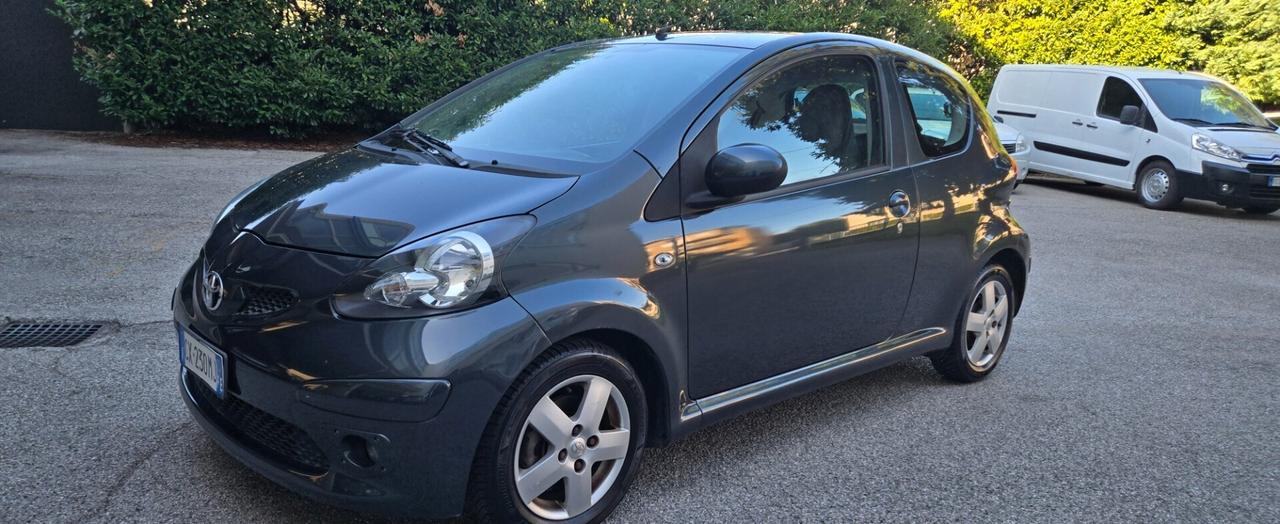 Toyota Aygo 1.0 12V VVT-i 3 porte Sol