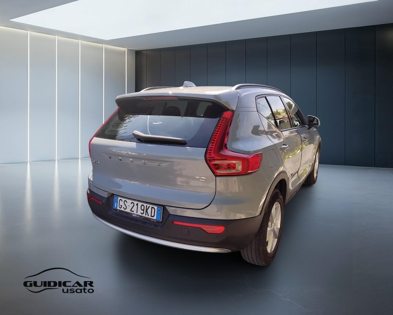 VOLVO XC40 2023 - XC40 1.5 t2 Essential auto