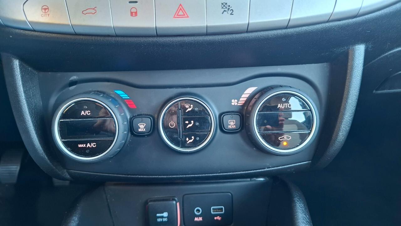 FIAT Tipo berlina mjet