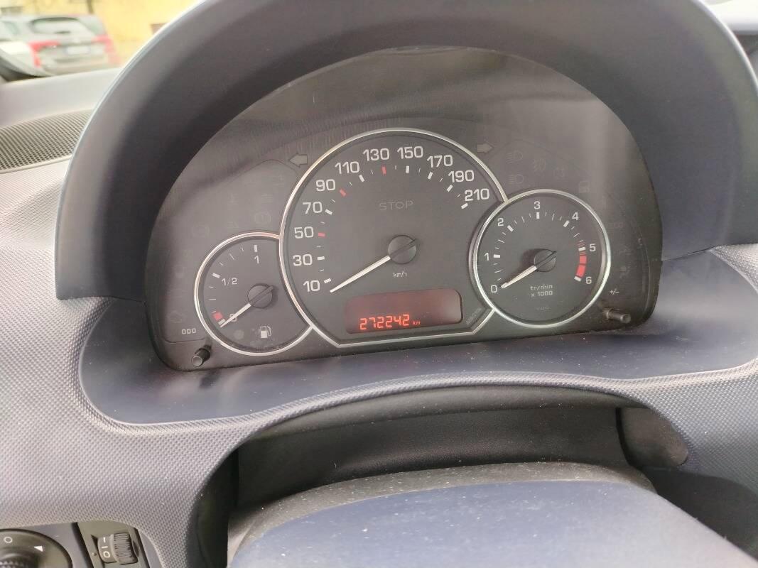 Peugeot 1007 1.4 hdi Trendy
