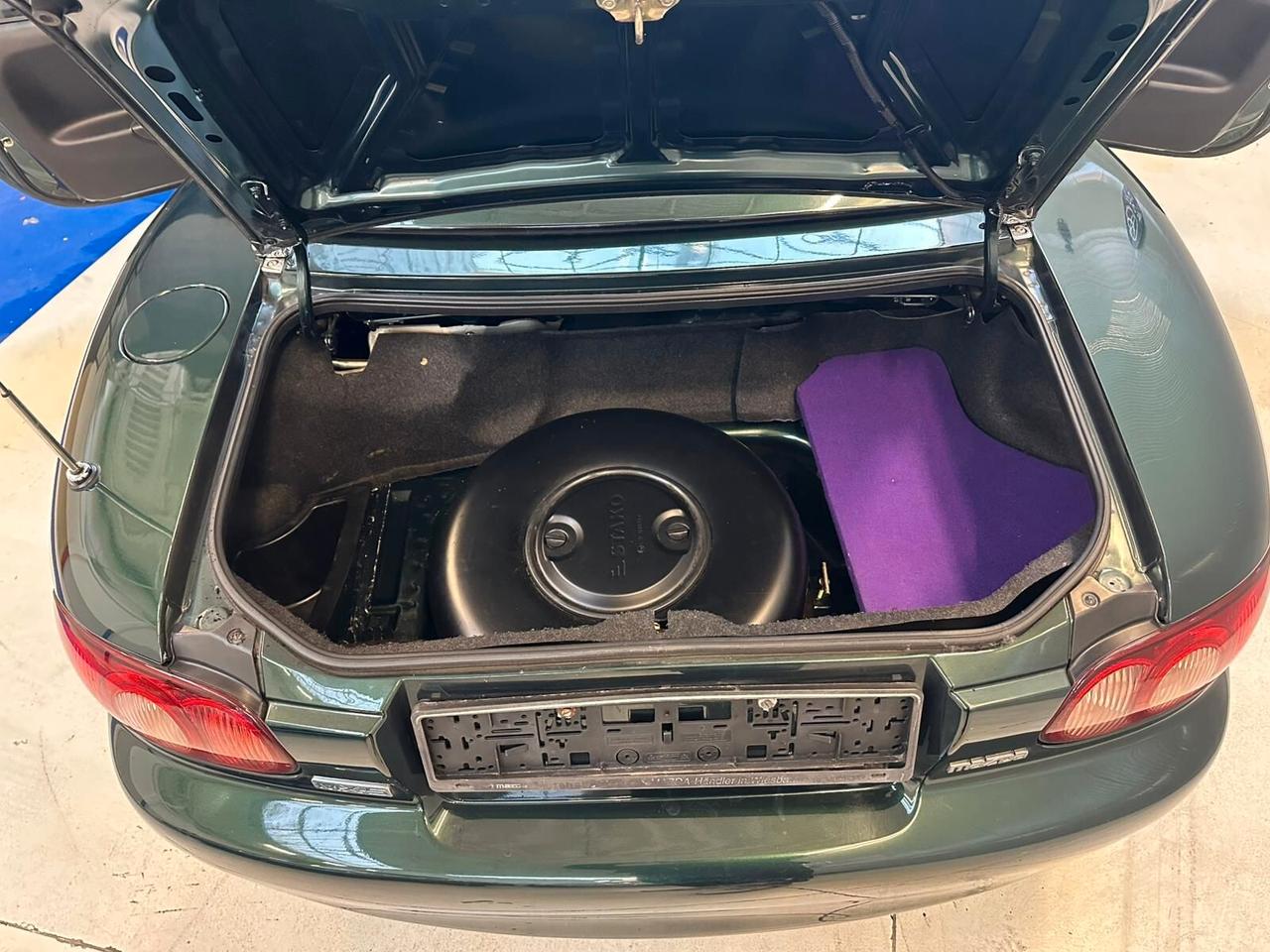 Mazda MX-5 1.6i 16V cat GPL