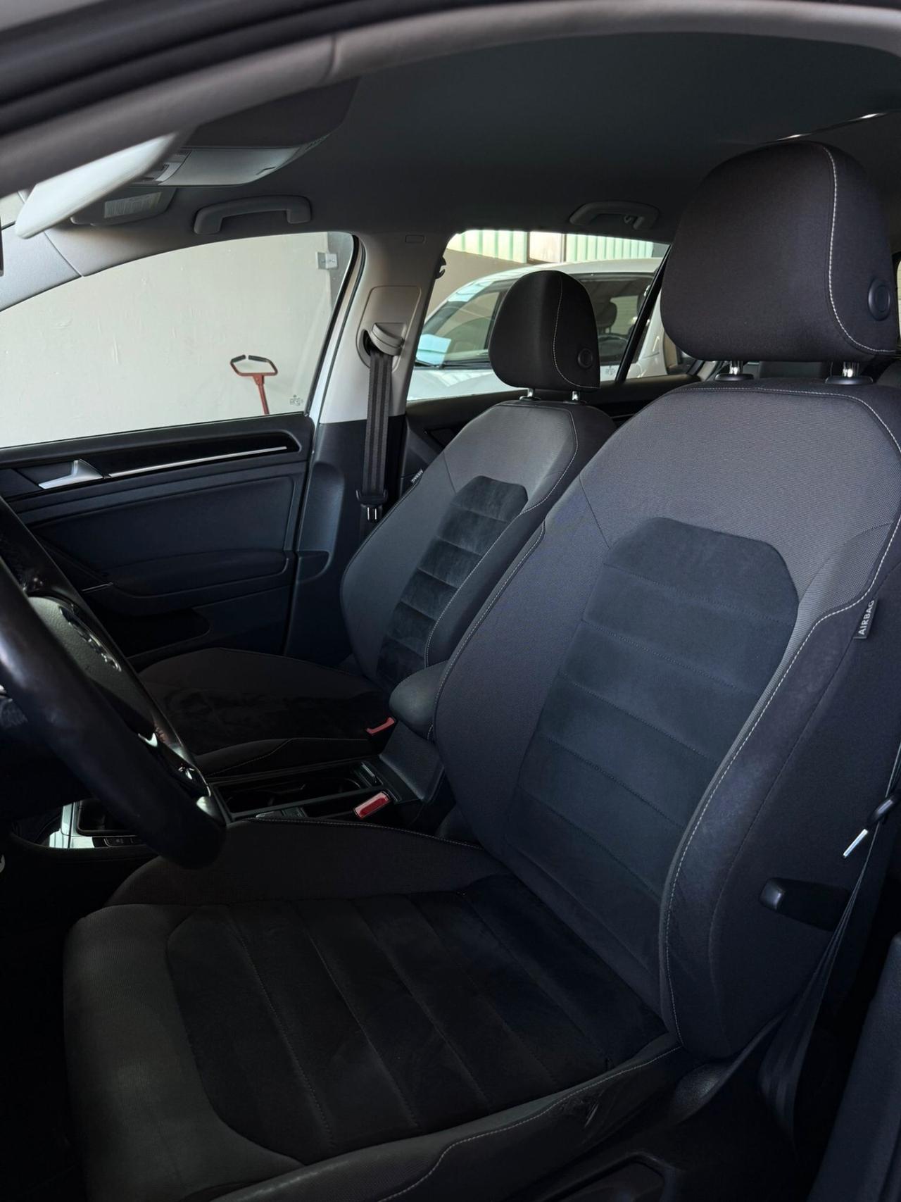 Volkswagen Golf 1.6 TDI 5p. Highline BlueMotion Technology
