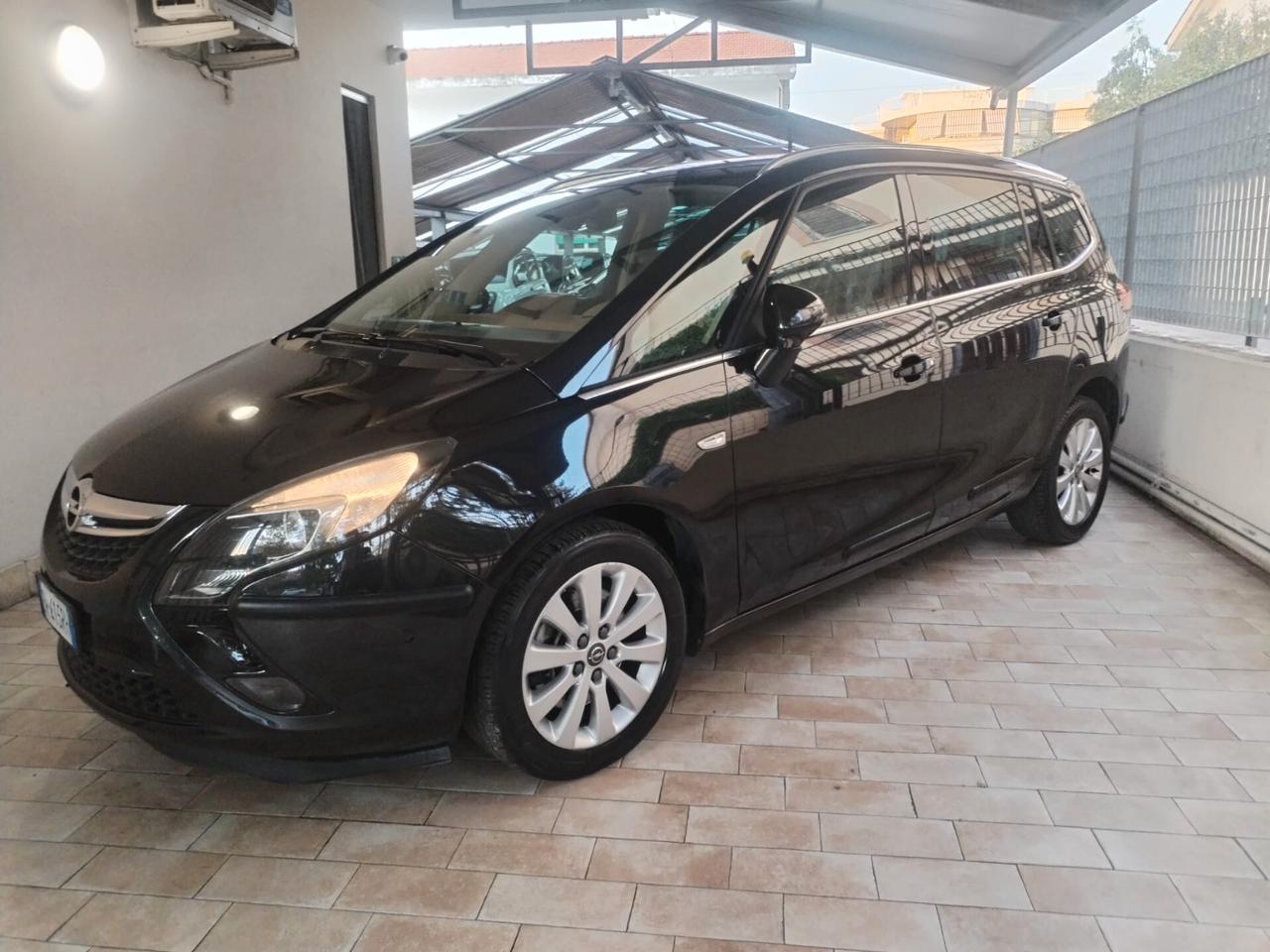 7 POSTI Opel Zafira Tourer 1.4 Turbo 140CV GPL Cosmo