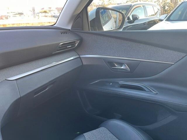 Peugeot 3008 BlueHDi 130 S&S EAT8 Active