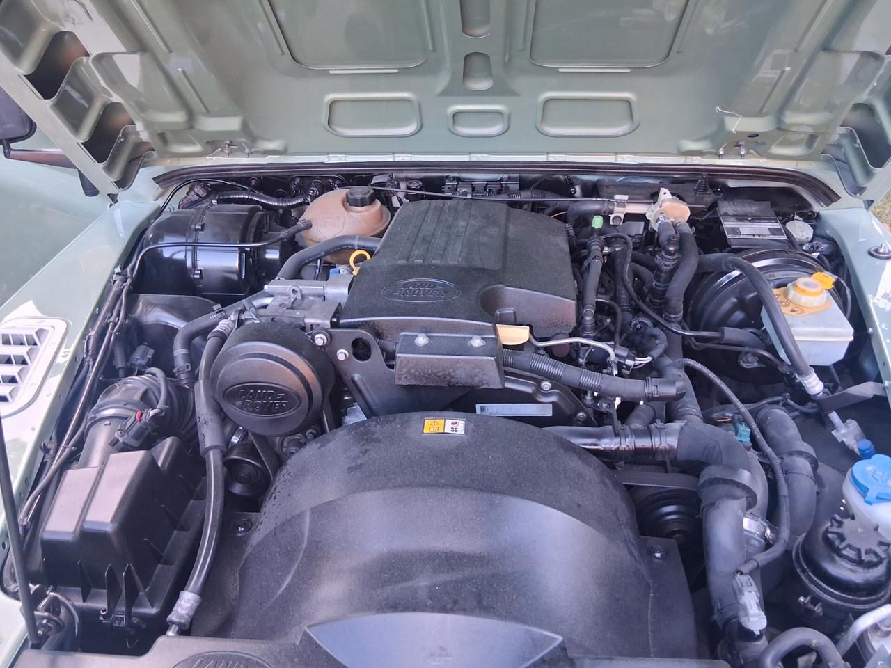 Land Rover Defender 90 2.2 TD4 Station Wagon E N1