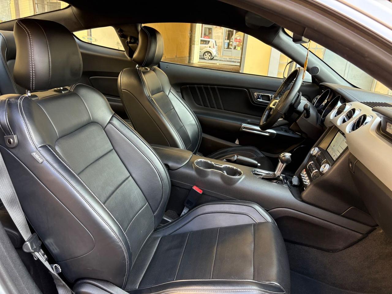 Ford Mustang 2.3 EcoBoost #7377