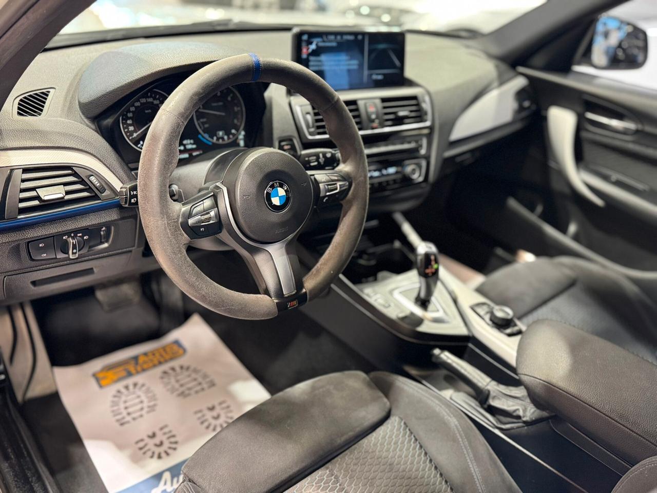 Bmw 118d 5p. Msport BLACK NIGHT