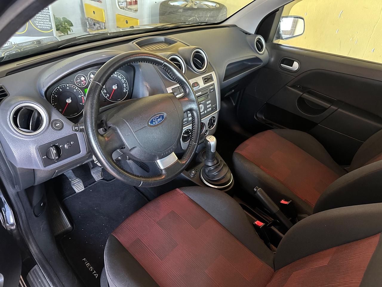 Ford Fiesta 1.2benz. 98.000km