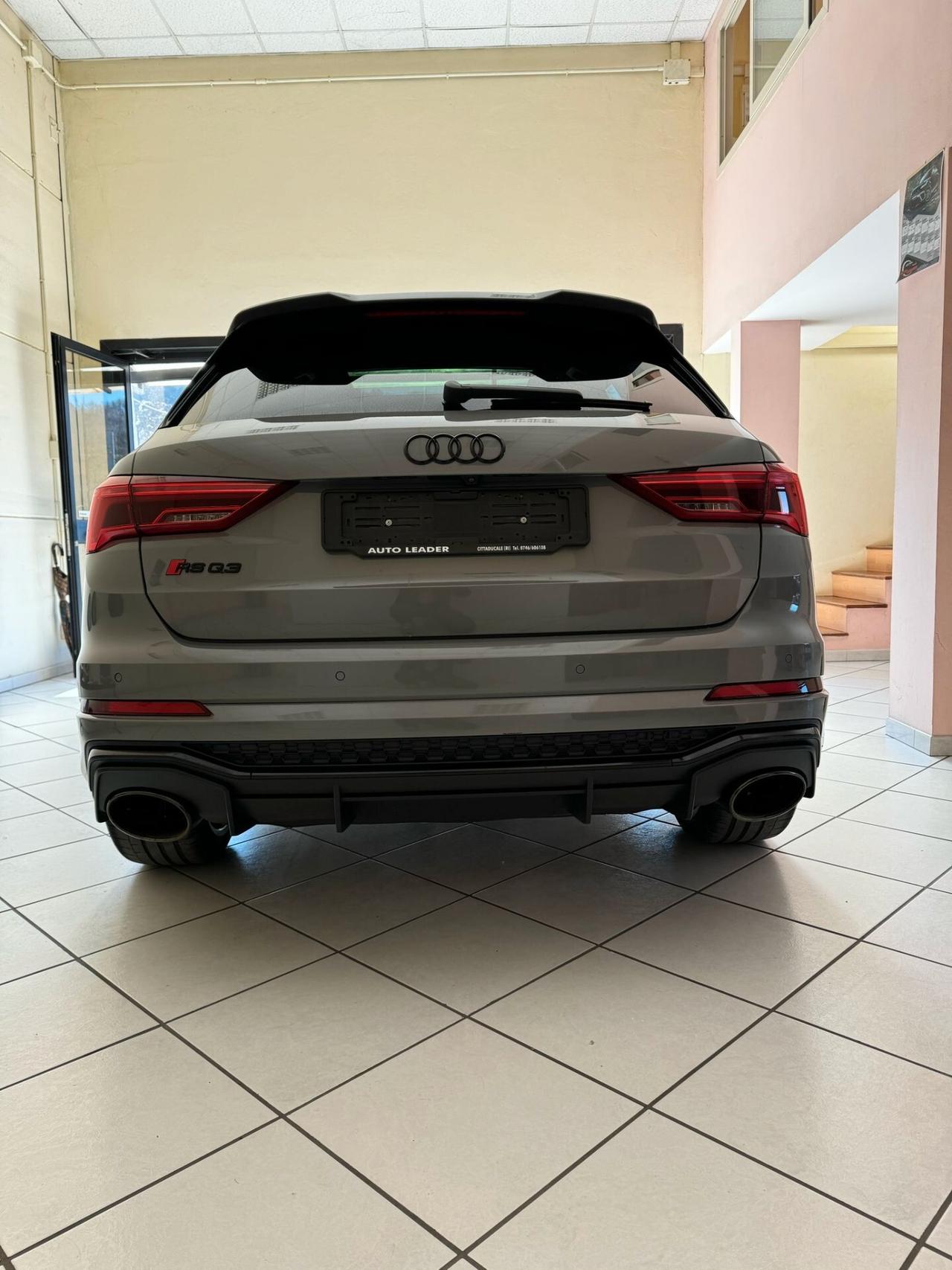 Audi Q3 RS quattro S tronic
