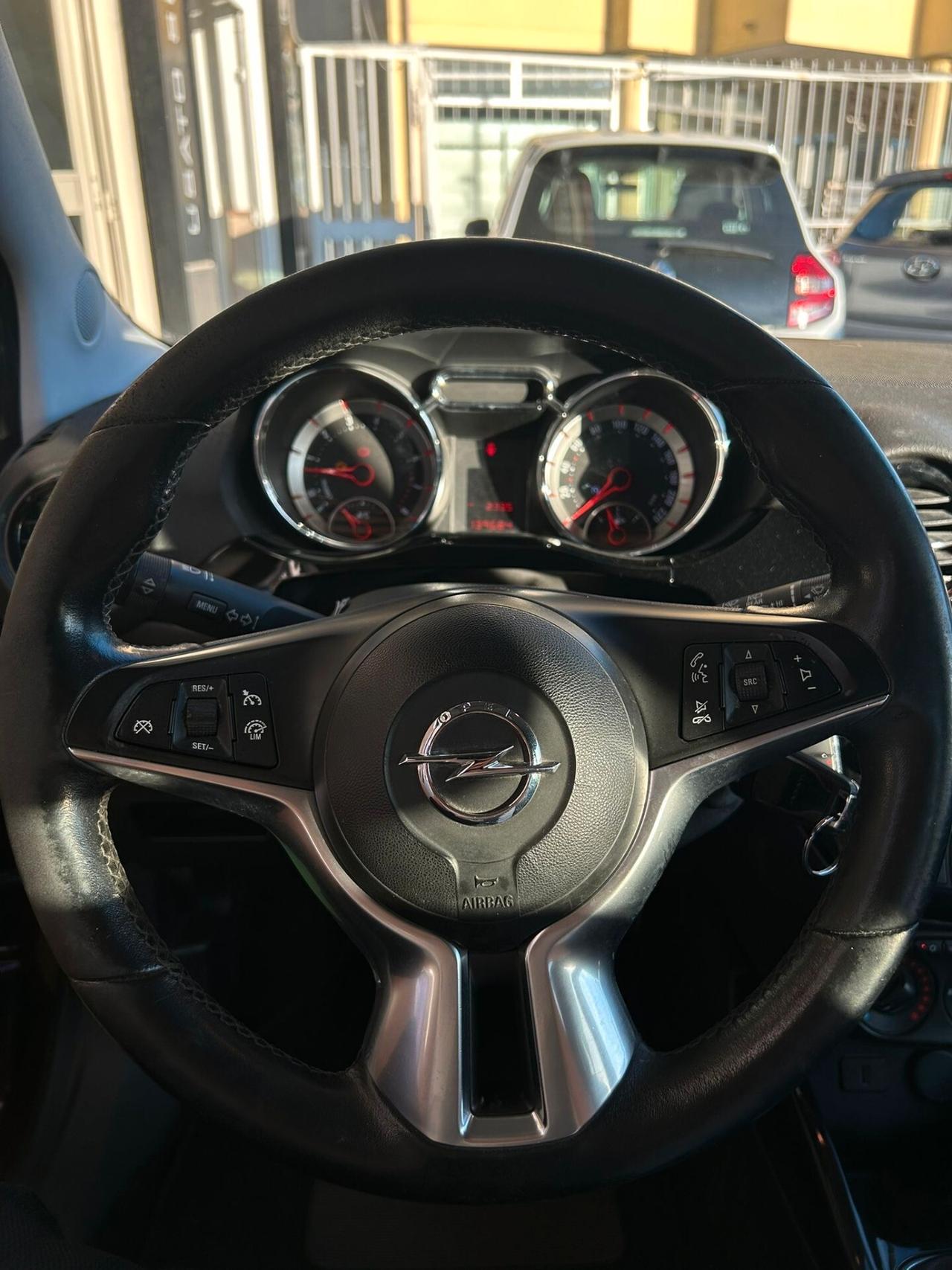 Opel Adam 1.2 70 CV