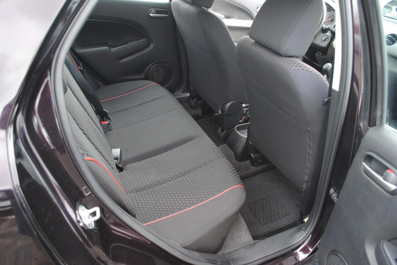 MAZDA 2 1.3 75 CV OK NEOPATENTATI