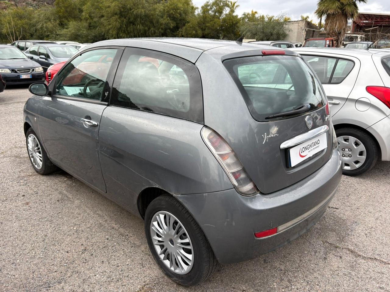 Lancia Ypsilon 1.3 MJT 75 CV Argento