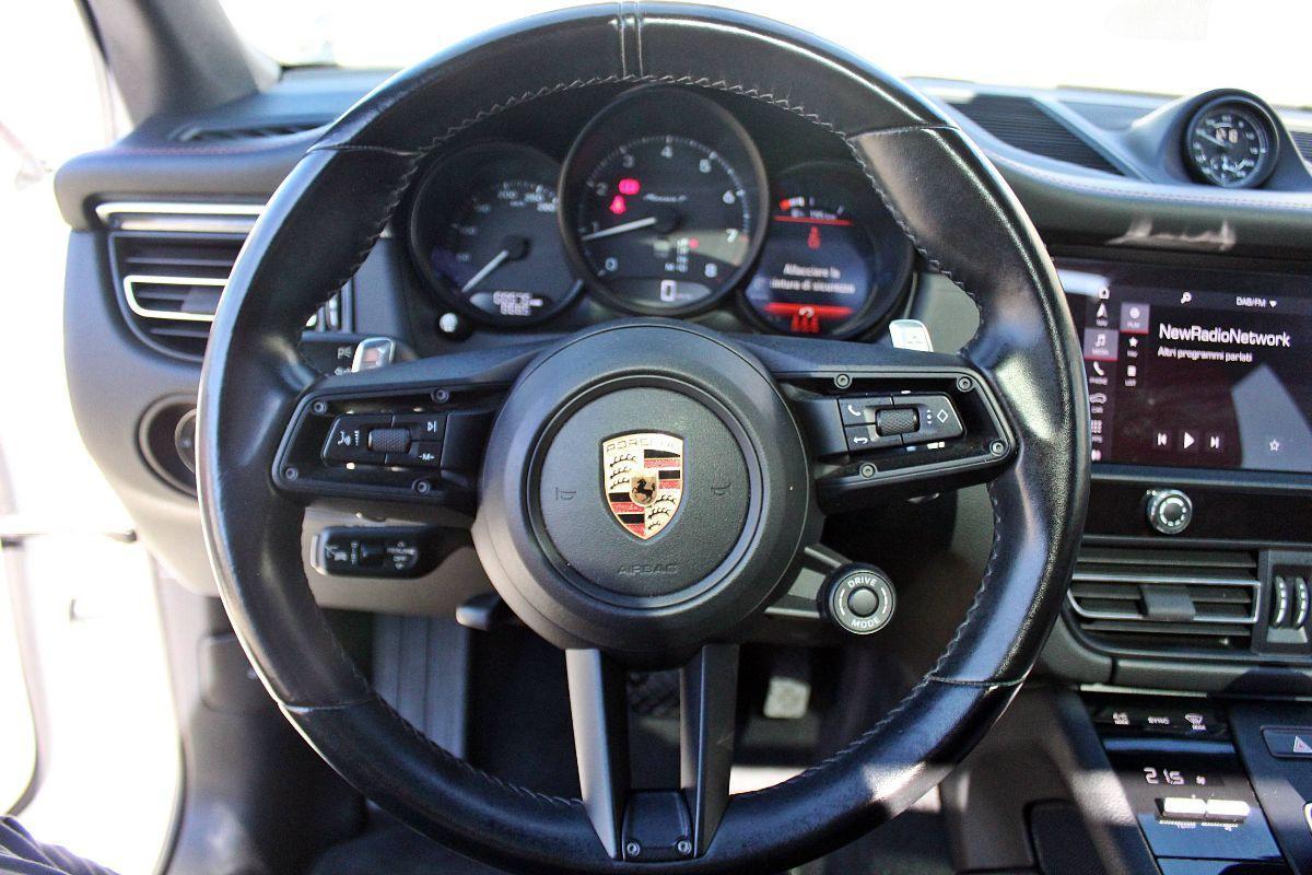 PORSCHE - Macan - 2.0 T 265cv pdk