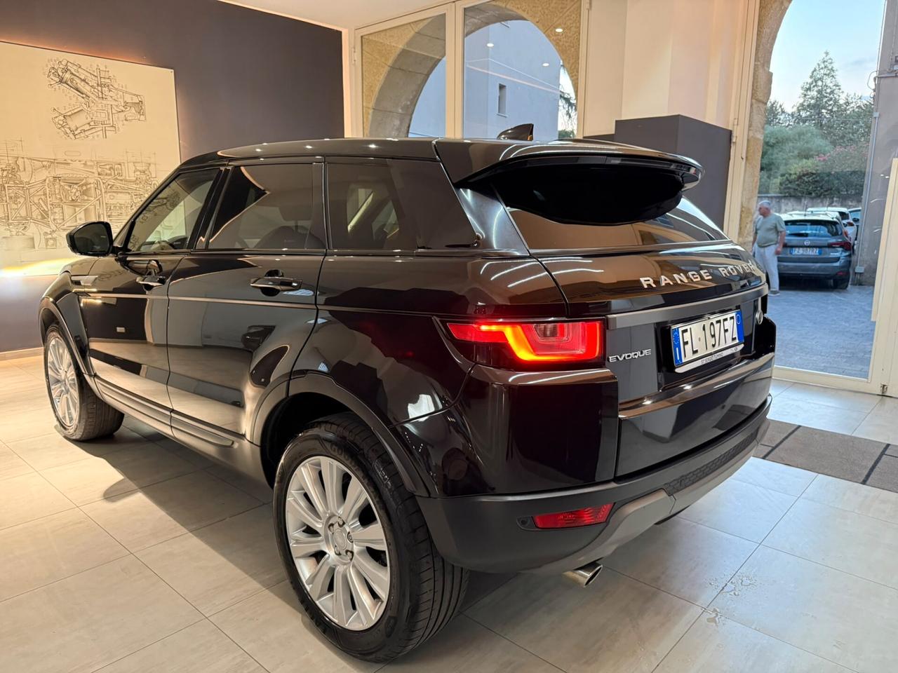 Land Rover Range Evoque 2.0 TD4 150 CV 5p. SE automatico