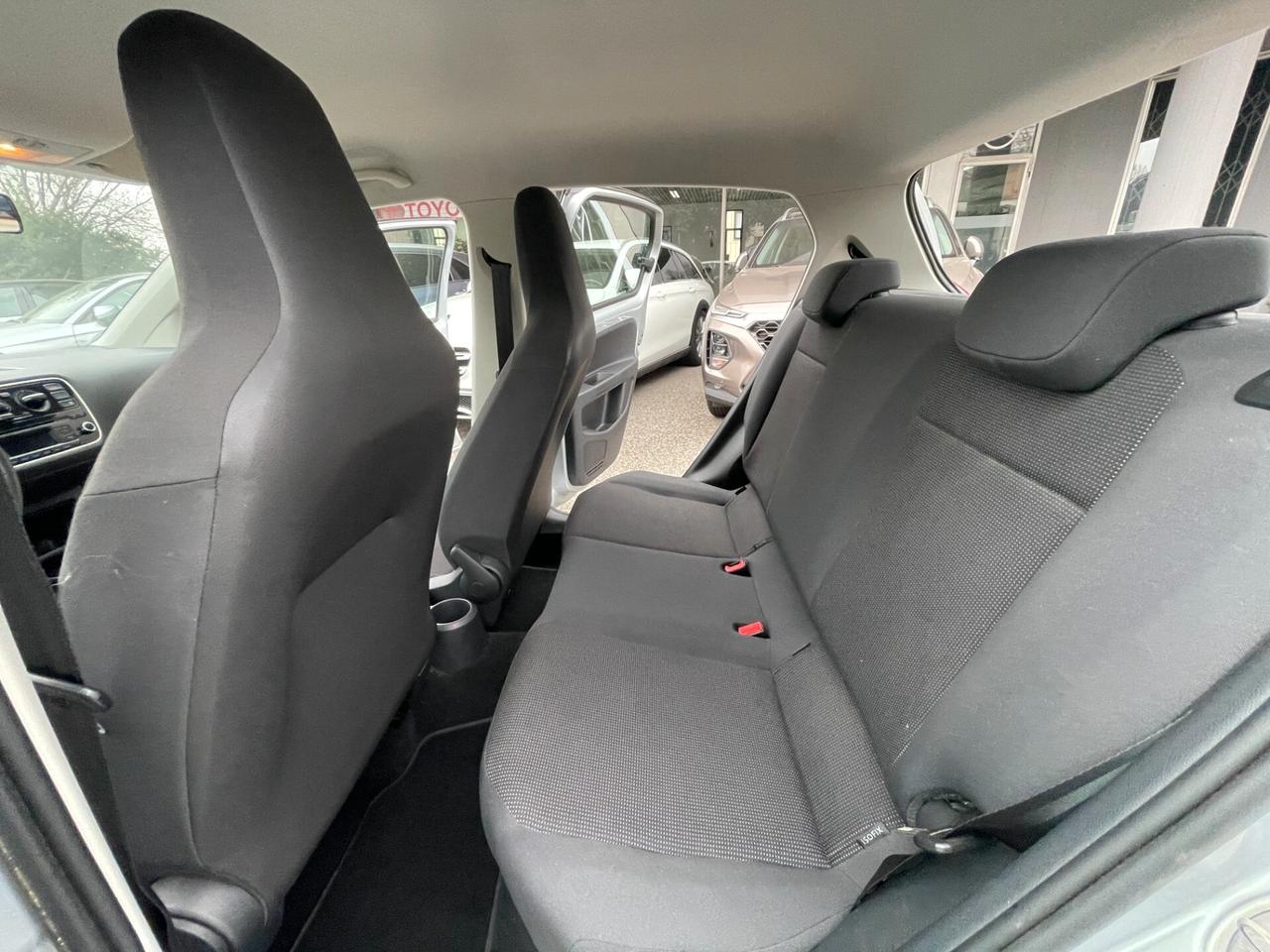 Volkswagen up! 1.0 5p. take 24.000 Km !!